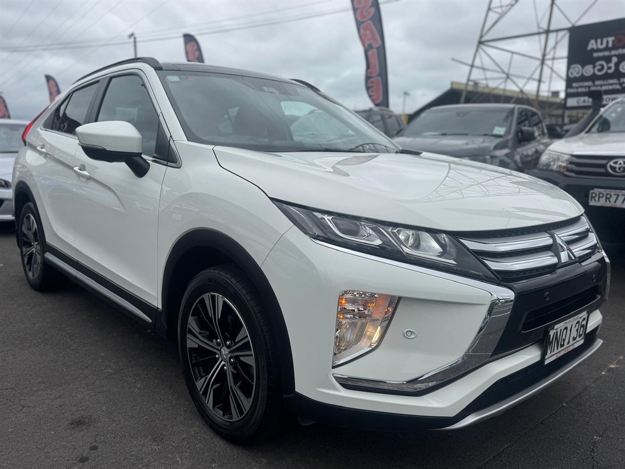2019 Mitsubishi Eclipse thumbnail