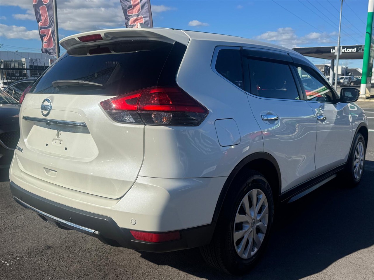 2018 Nissan X-Trail thumbnail