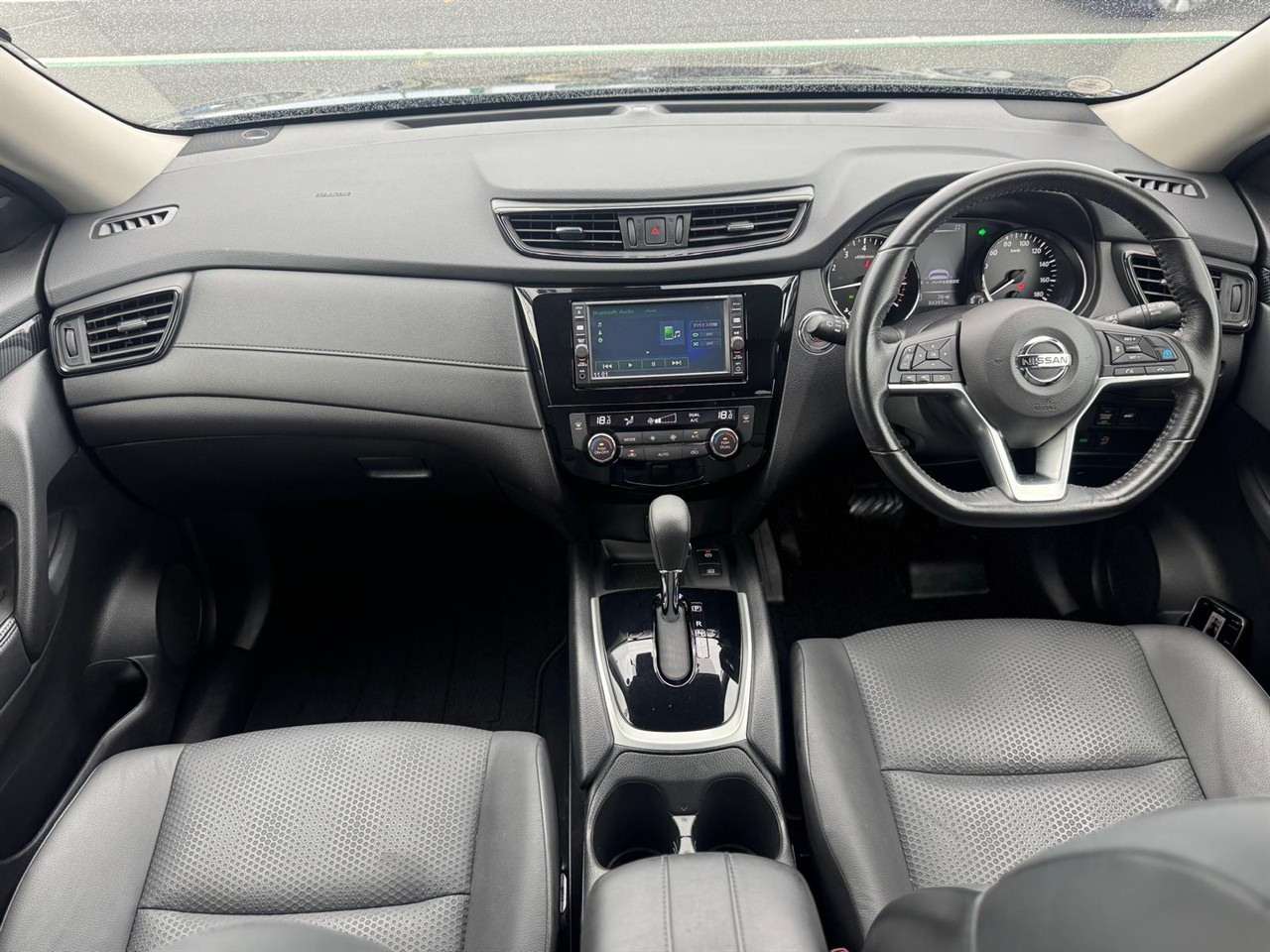 2017 Nissan X-Trail thumbnail