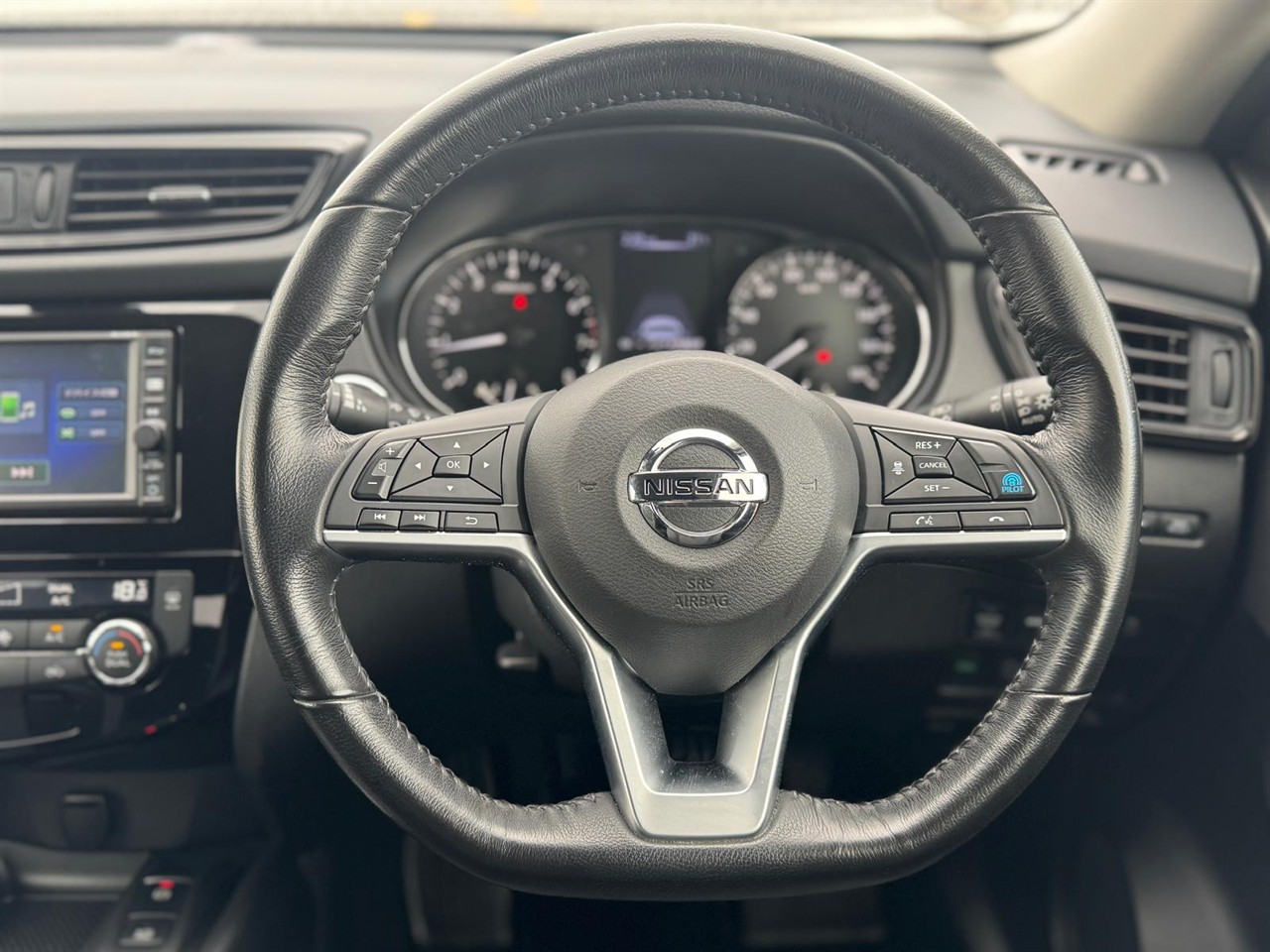 2017 Nissan X-Trail thumbnail