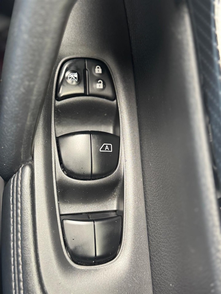 2017 Nissan X-Trail thumbnail