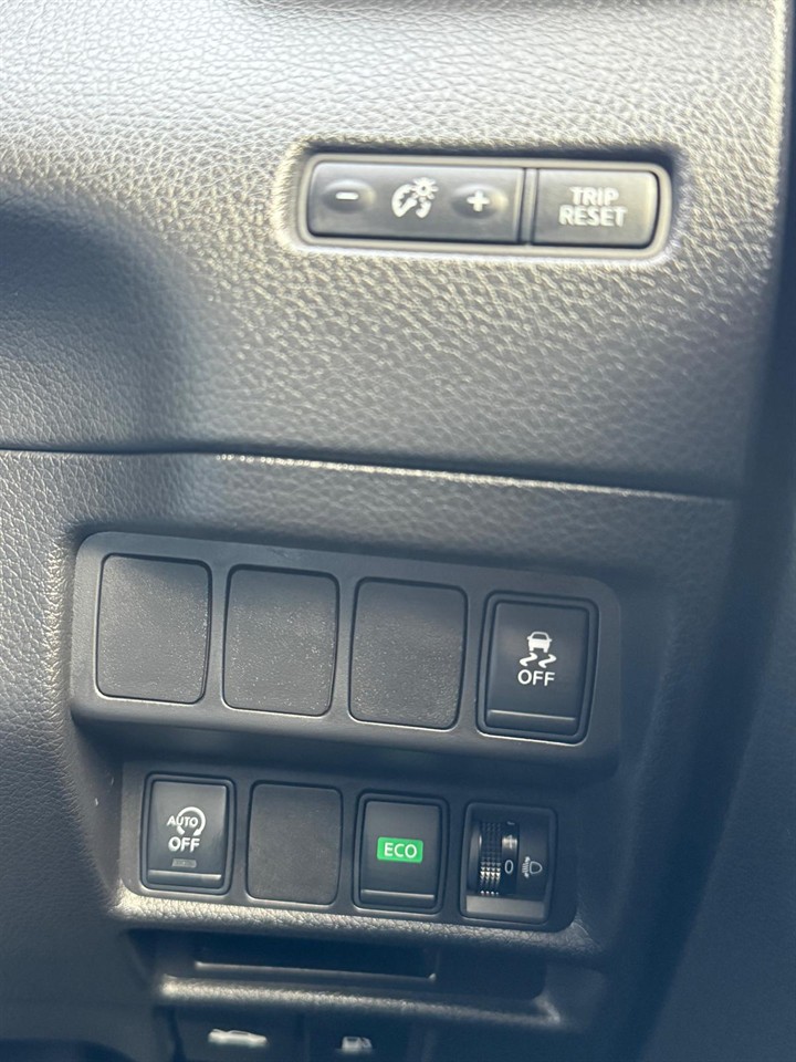 2016 Nissan X-Trail thumbnail