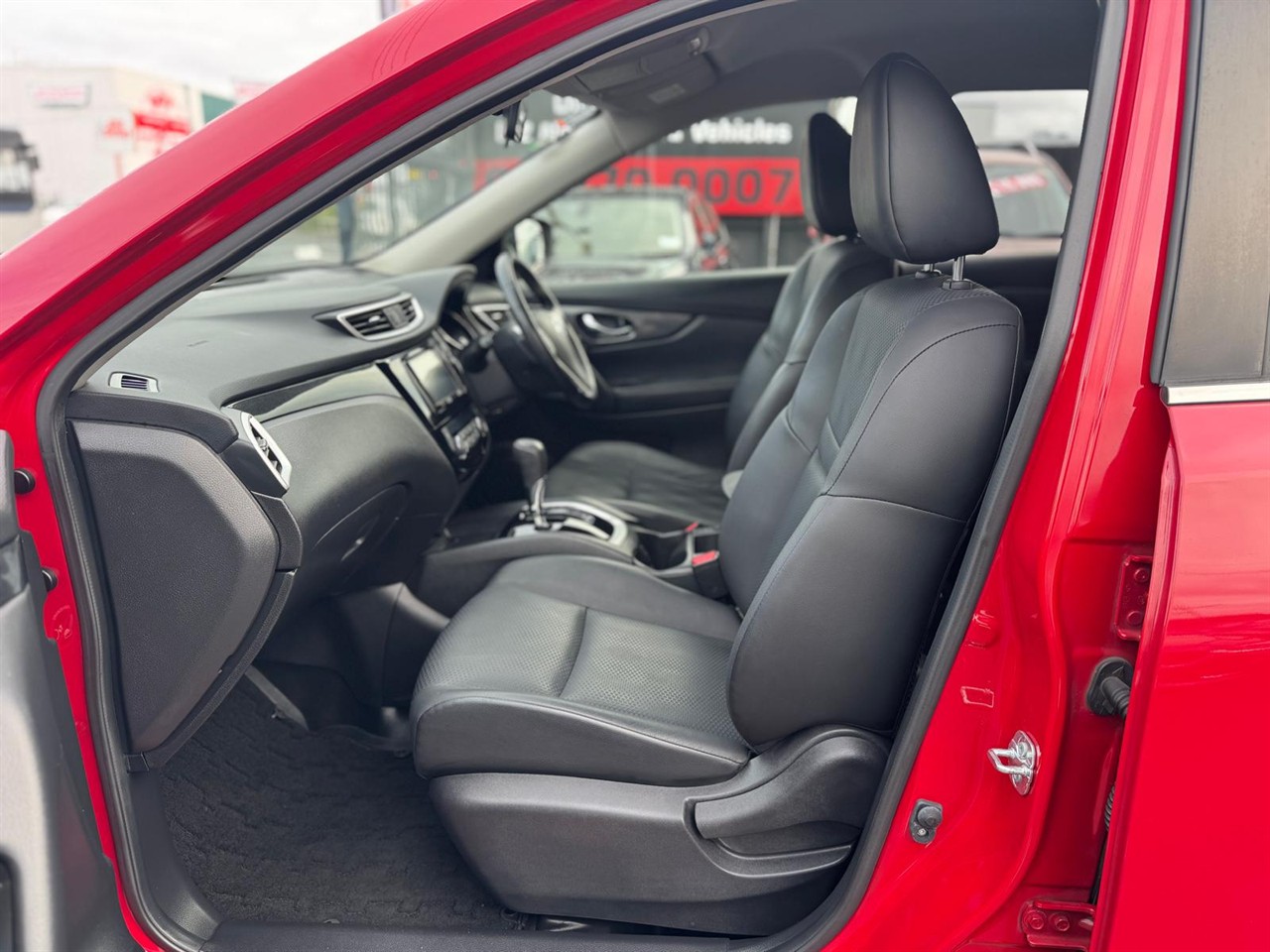2016 Nissan X-Trail thumbnail