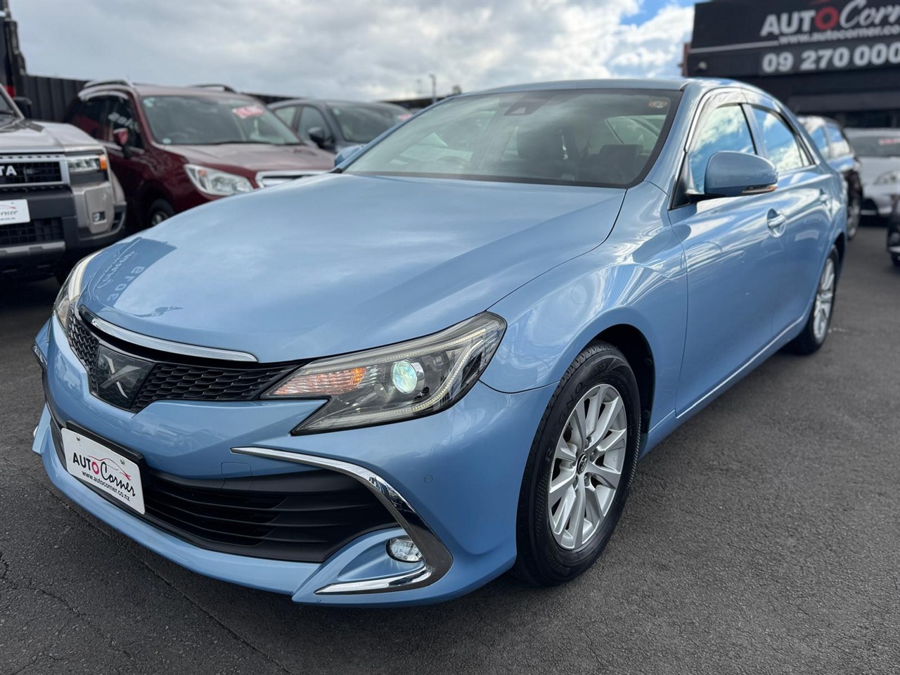 2017 Toyota MARKX thumbnail