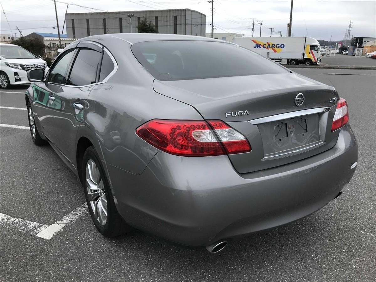 2014 Nissan FUGA thumbnail