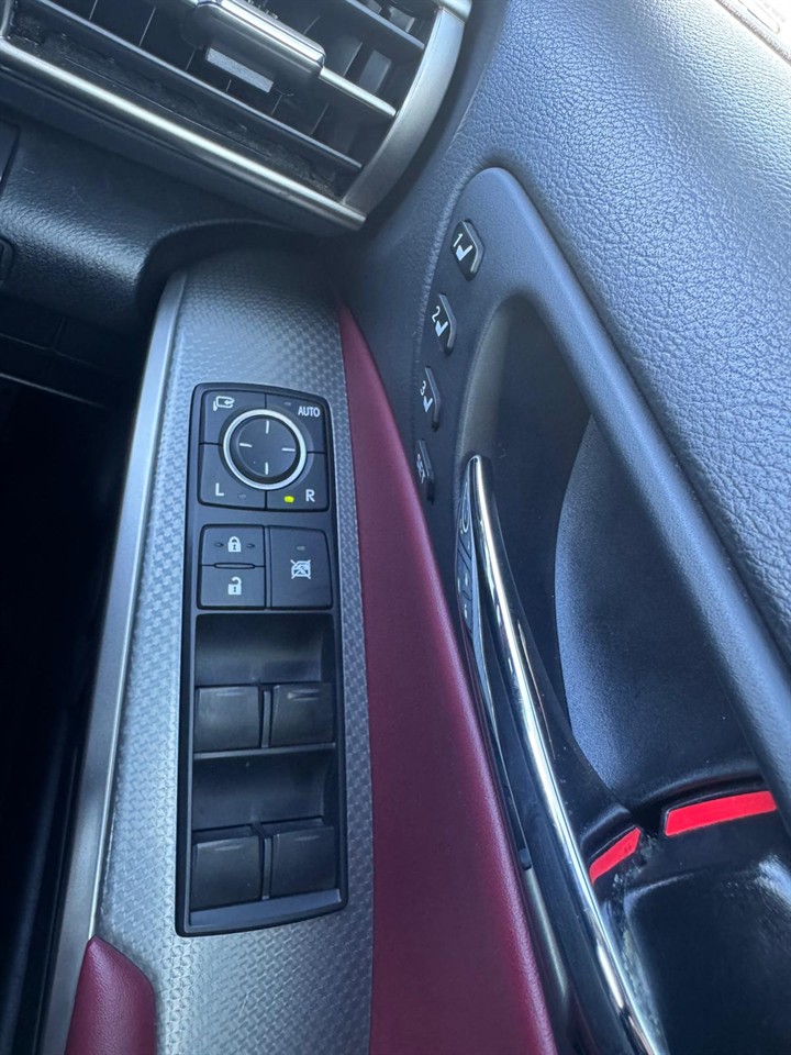 2014 Lexus IS thumbnail
