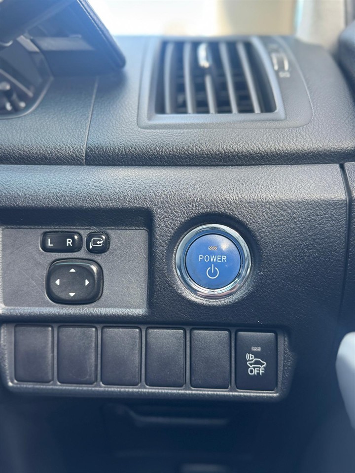 2015 Toyota Sai thumbnail