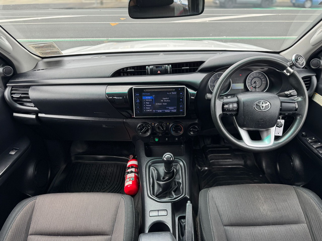 2018 Toyota Hilux thumbnail