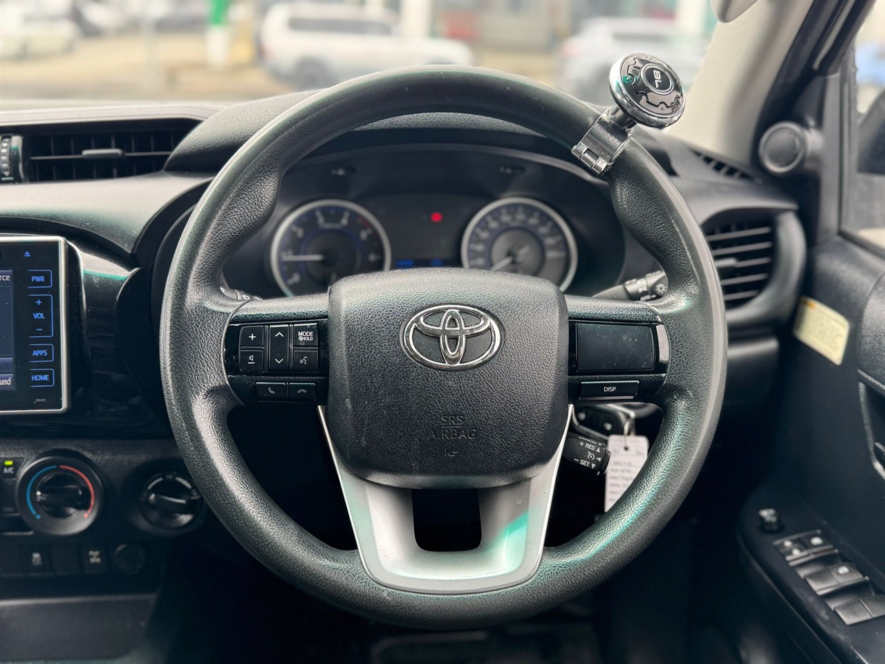 2018 Toyota Hilux thumbnail