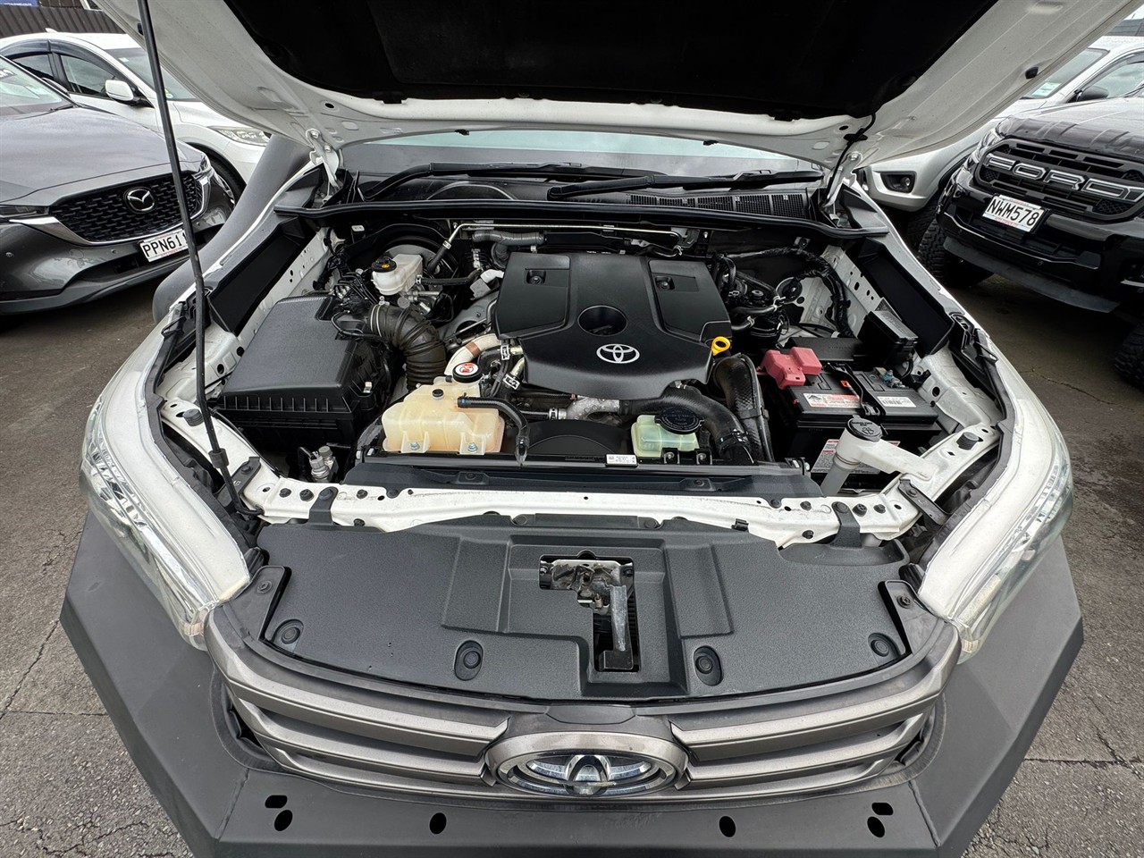 2018 Toyota Hilux thumbnail