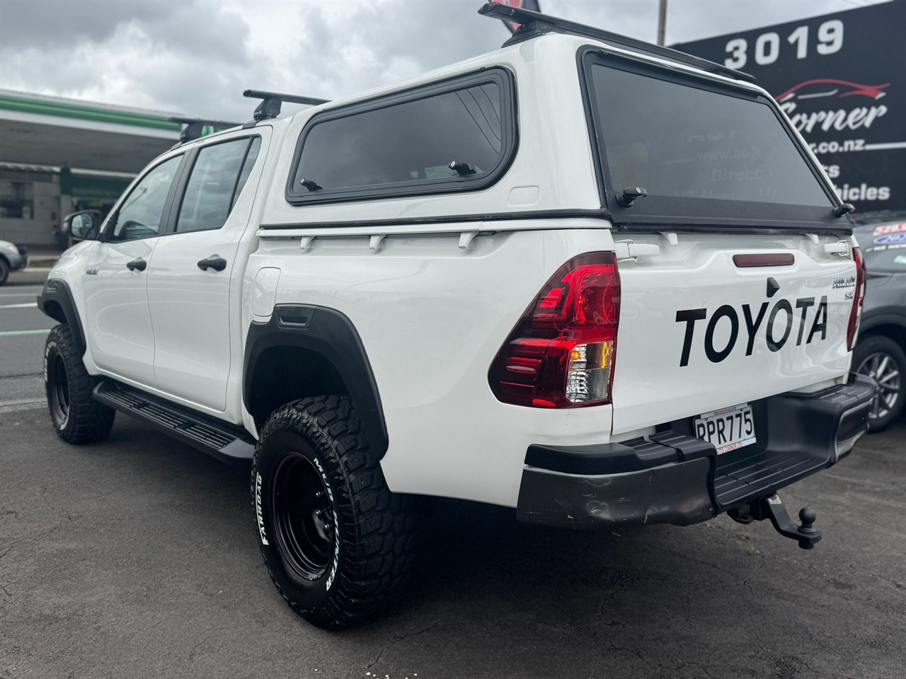 2018 Toyota Hilux thumbnail