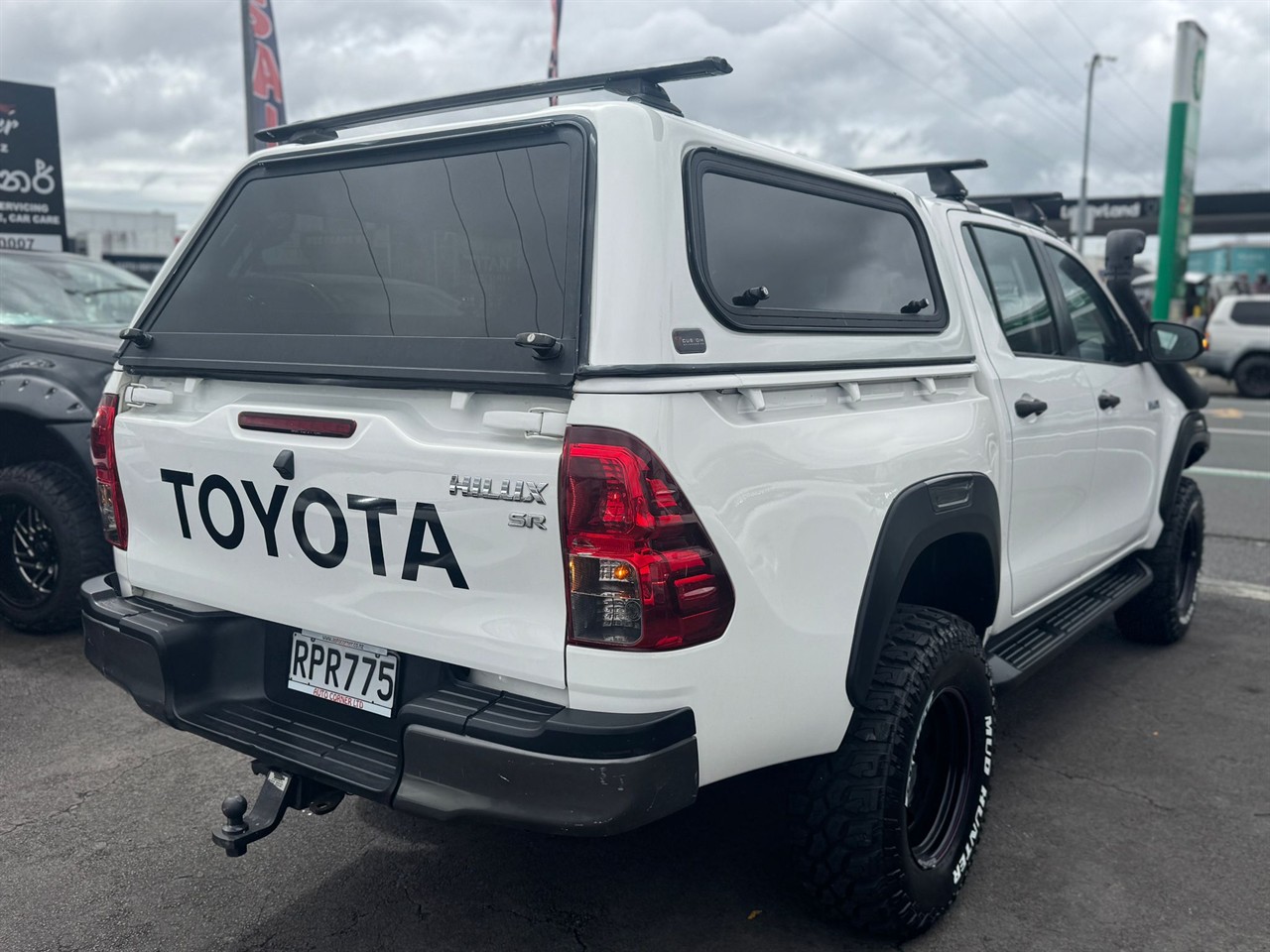 2018 Toyota Hilux thumbnail