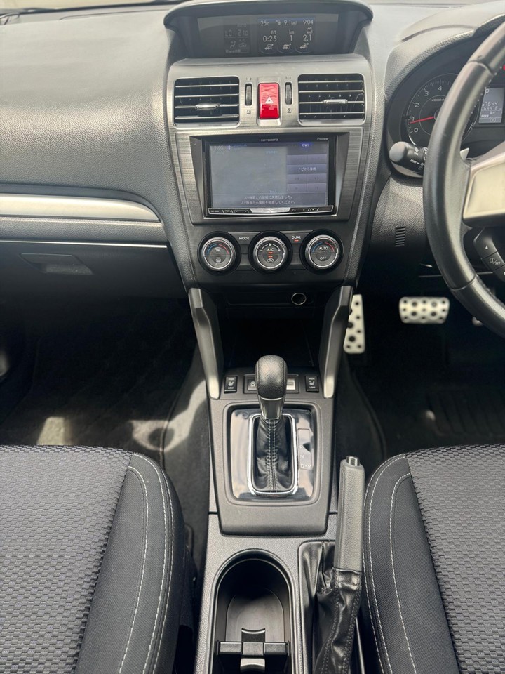 2014 Subaru Forester thumbnail