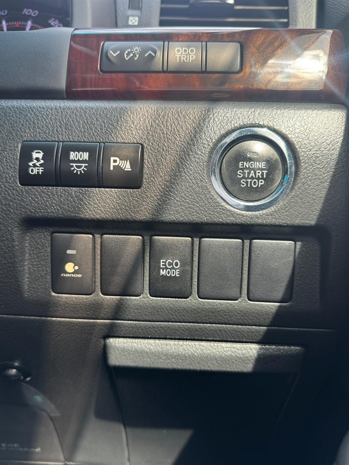 2013 Toyota VELLFIRE thumbnail