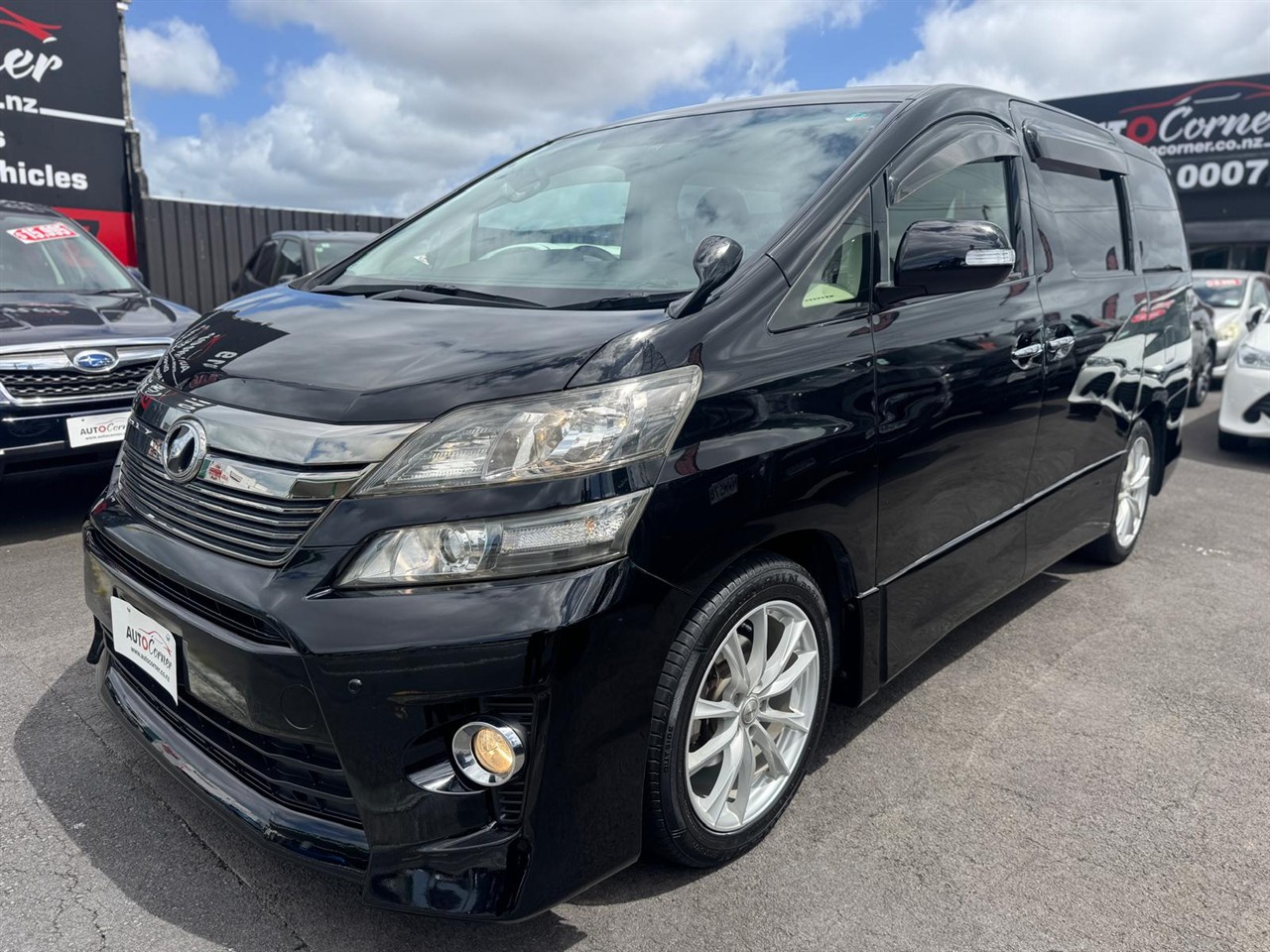 2012 Toyota VELLFIRE thumbnail