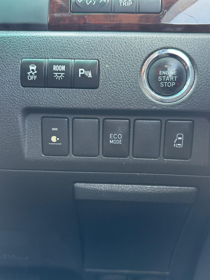 2012 Toyota VELLFIRE thumbnail