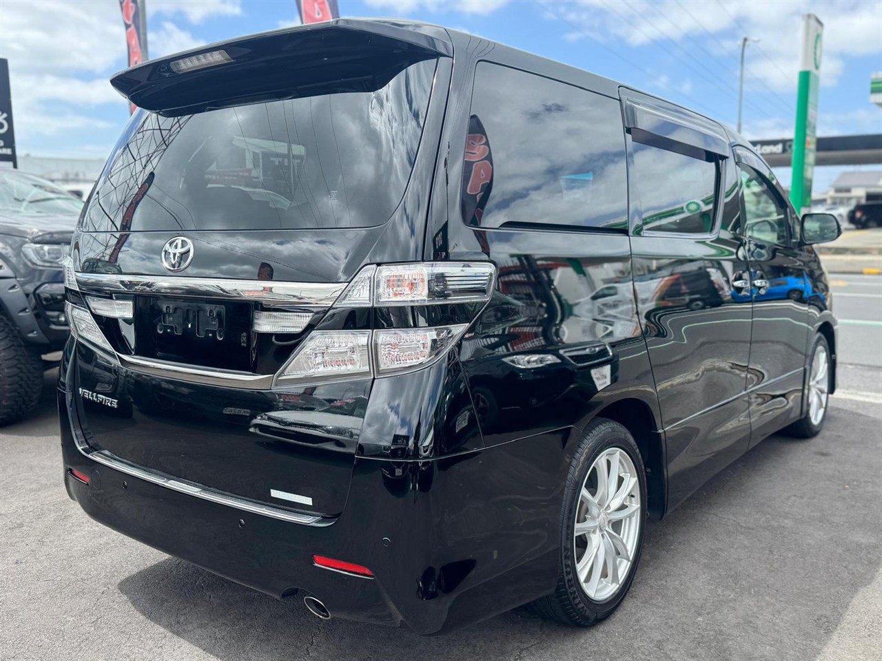 2012 Toyota VELLFIRE thumbnail