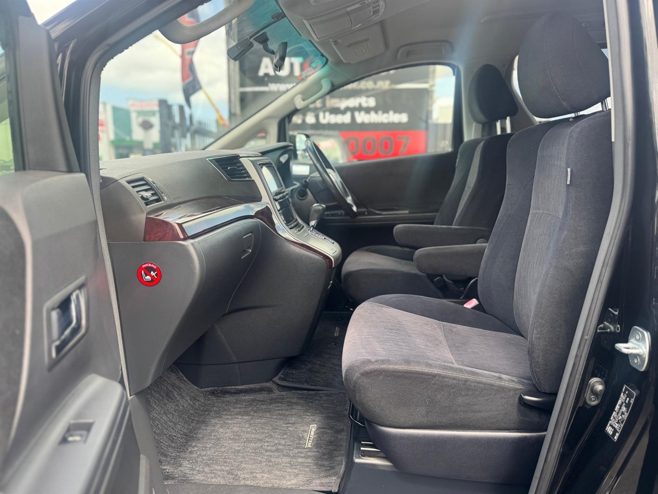 2012 Toyota VELLFIRE thumbnail
