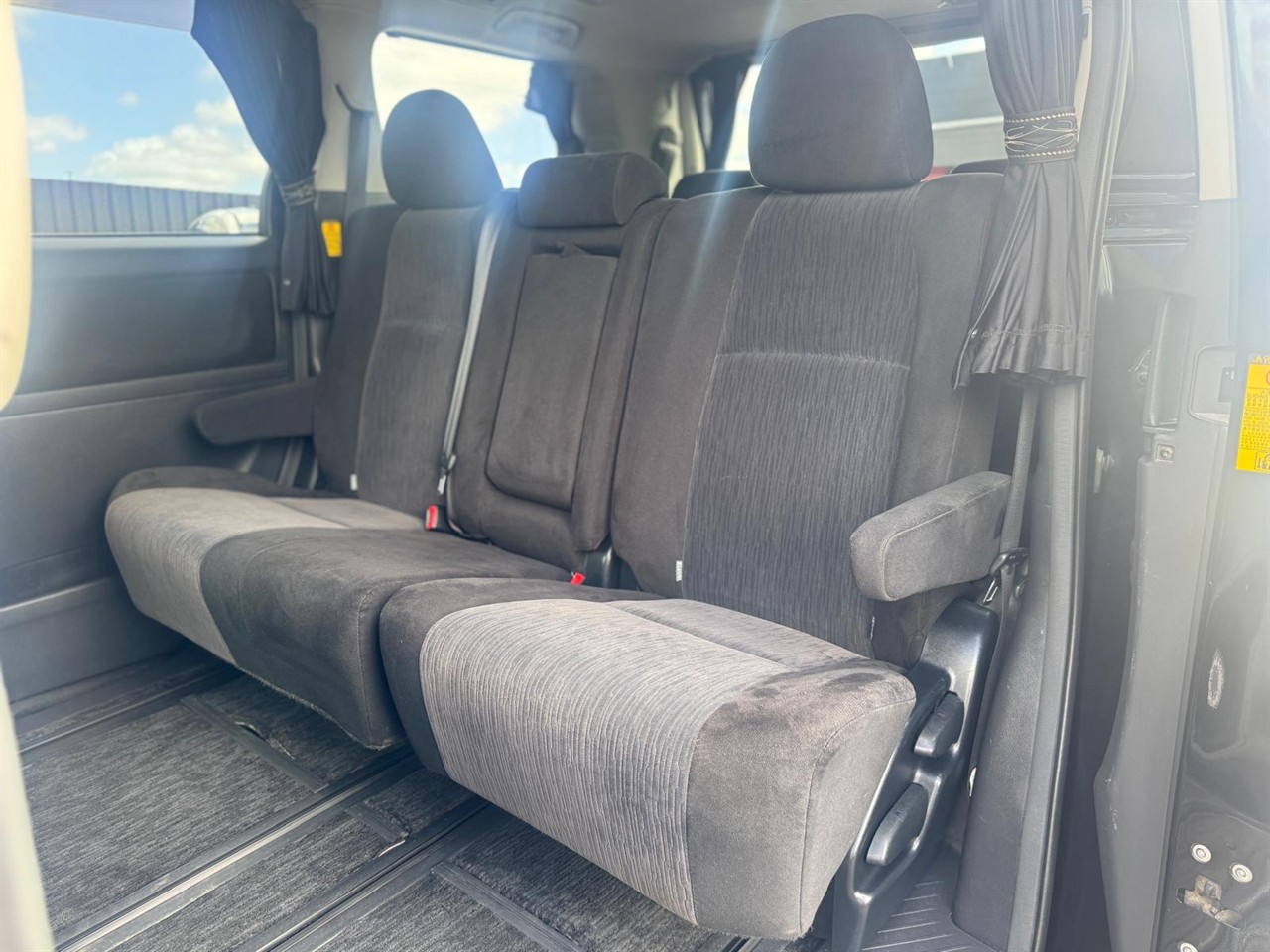 2012 Toyota VELLFIRE thumbnail