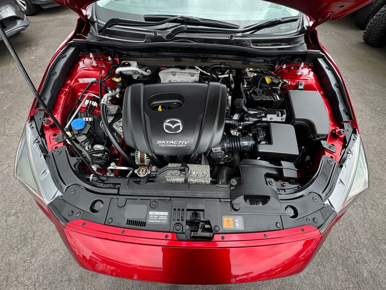 2018 Mazda Axela thumbnail