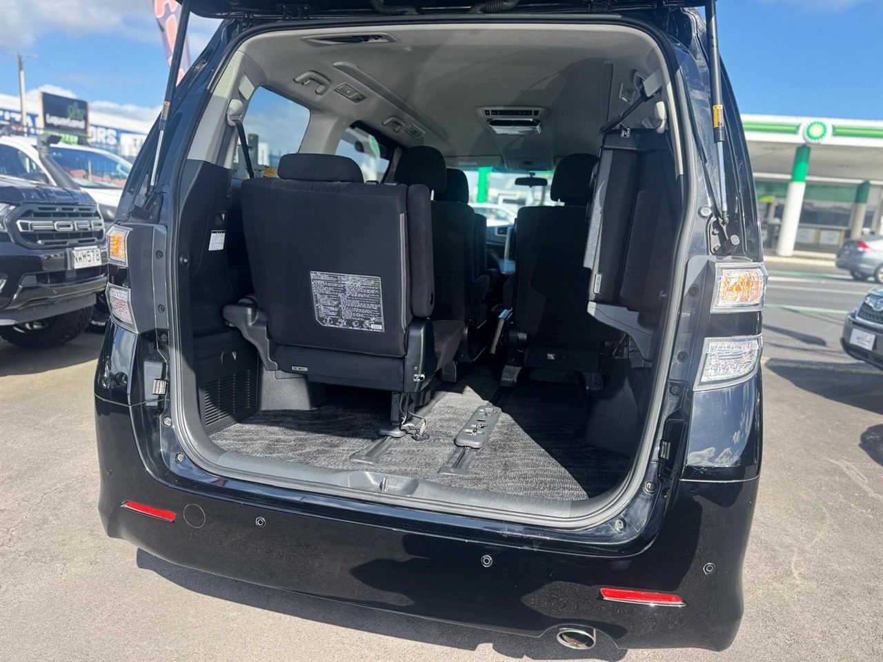 2012 Toyota VELLFIRE thumbnail