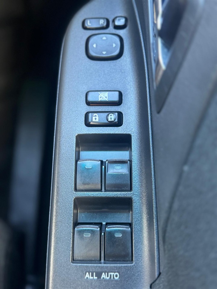 2012 Toyota VELLFIRE thumbnail