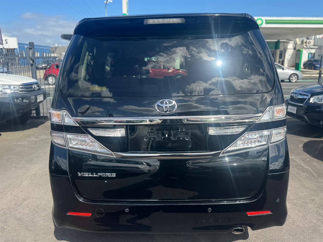 2012 Toyota VELLFIRE thumbnail