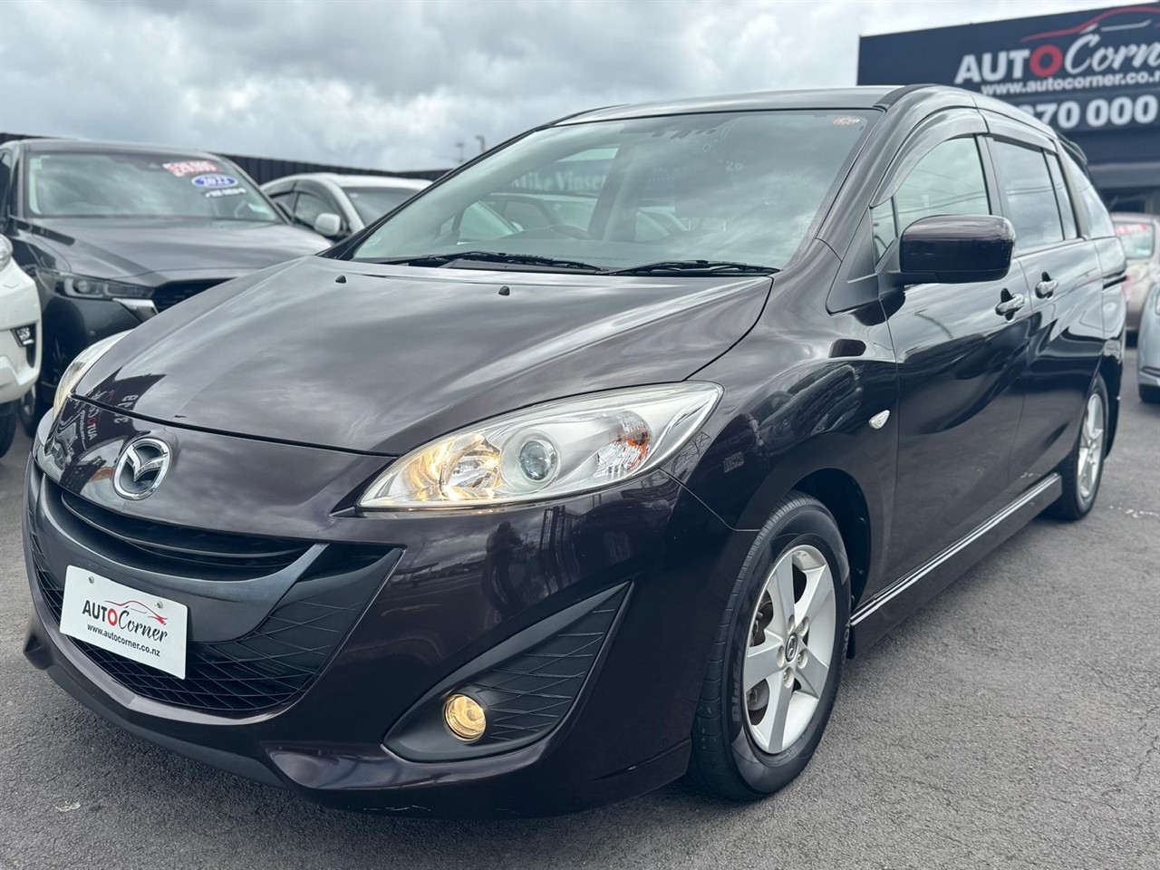 2017 Mazda Premacy thumbnail