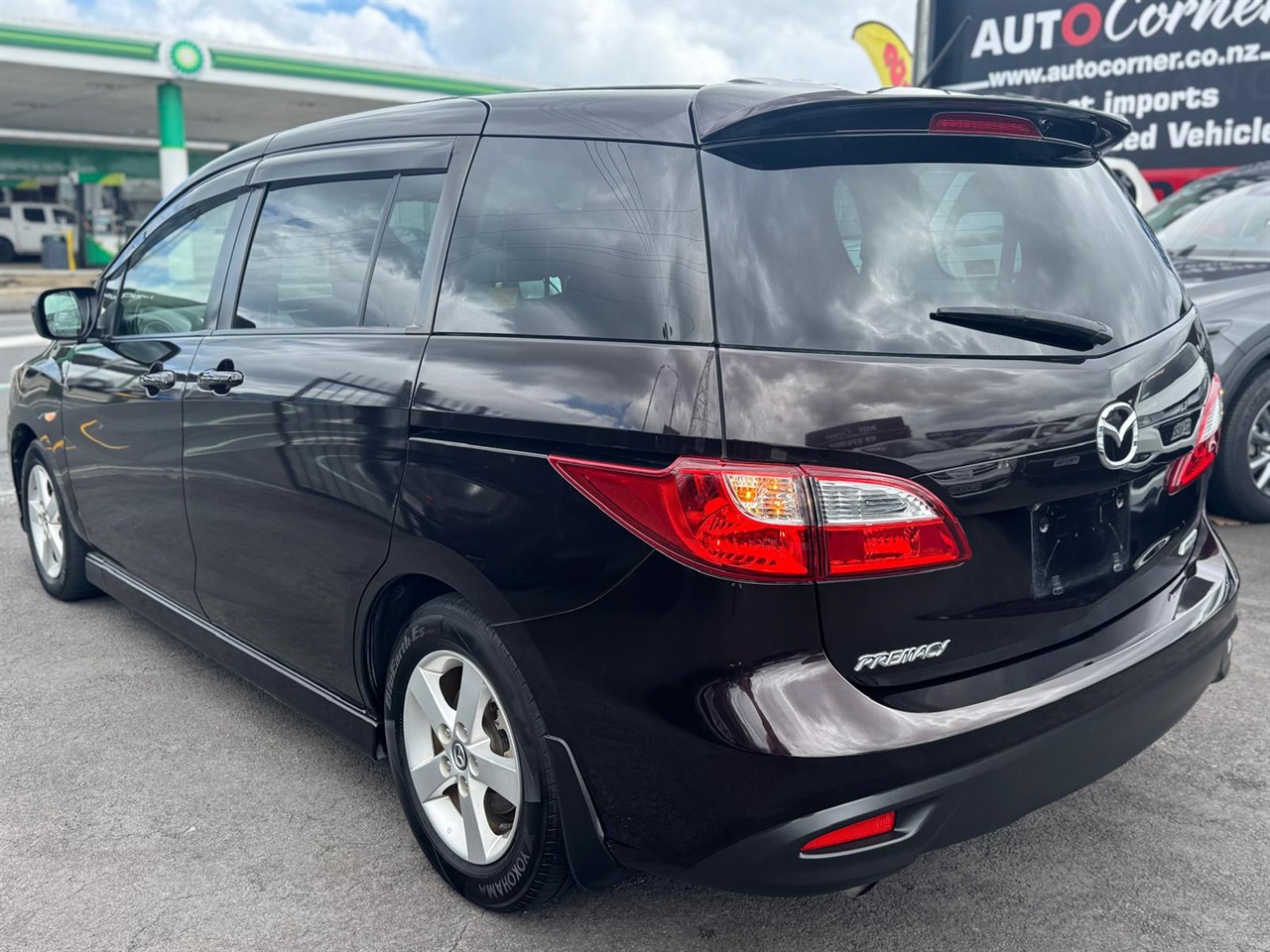 2017 Mazda Premacy thumbnail
