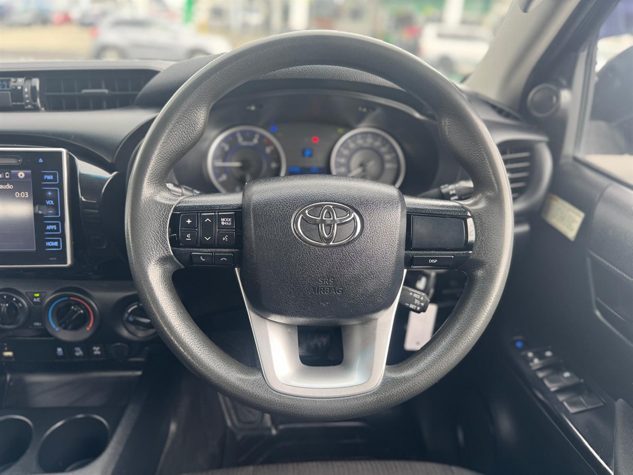 2018 Toyota Hilux thumbnail