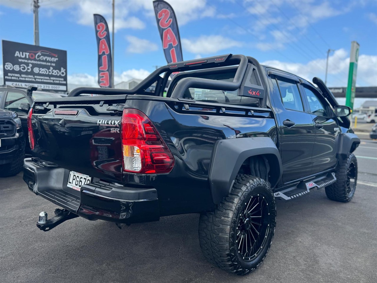 2018 Toyota Hilux thumbnail