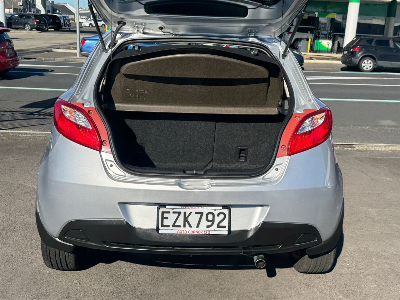 2009 Mazda 2 thumbnail