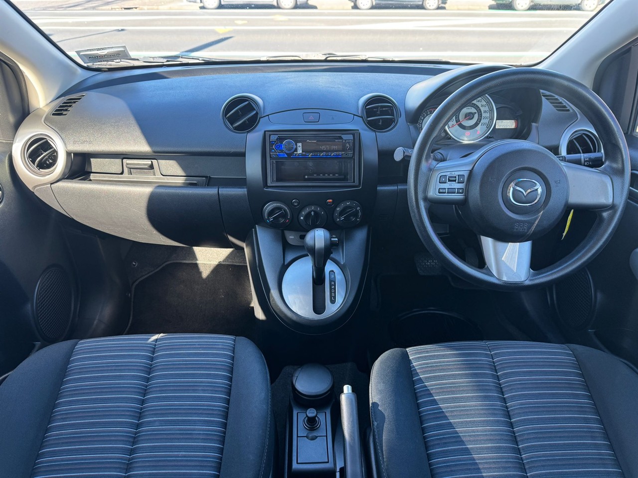 2009 Mazda 2 thumbnail