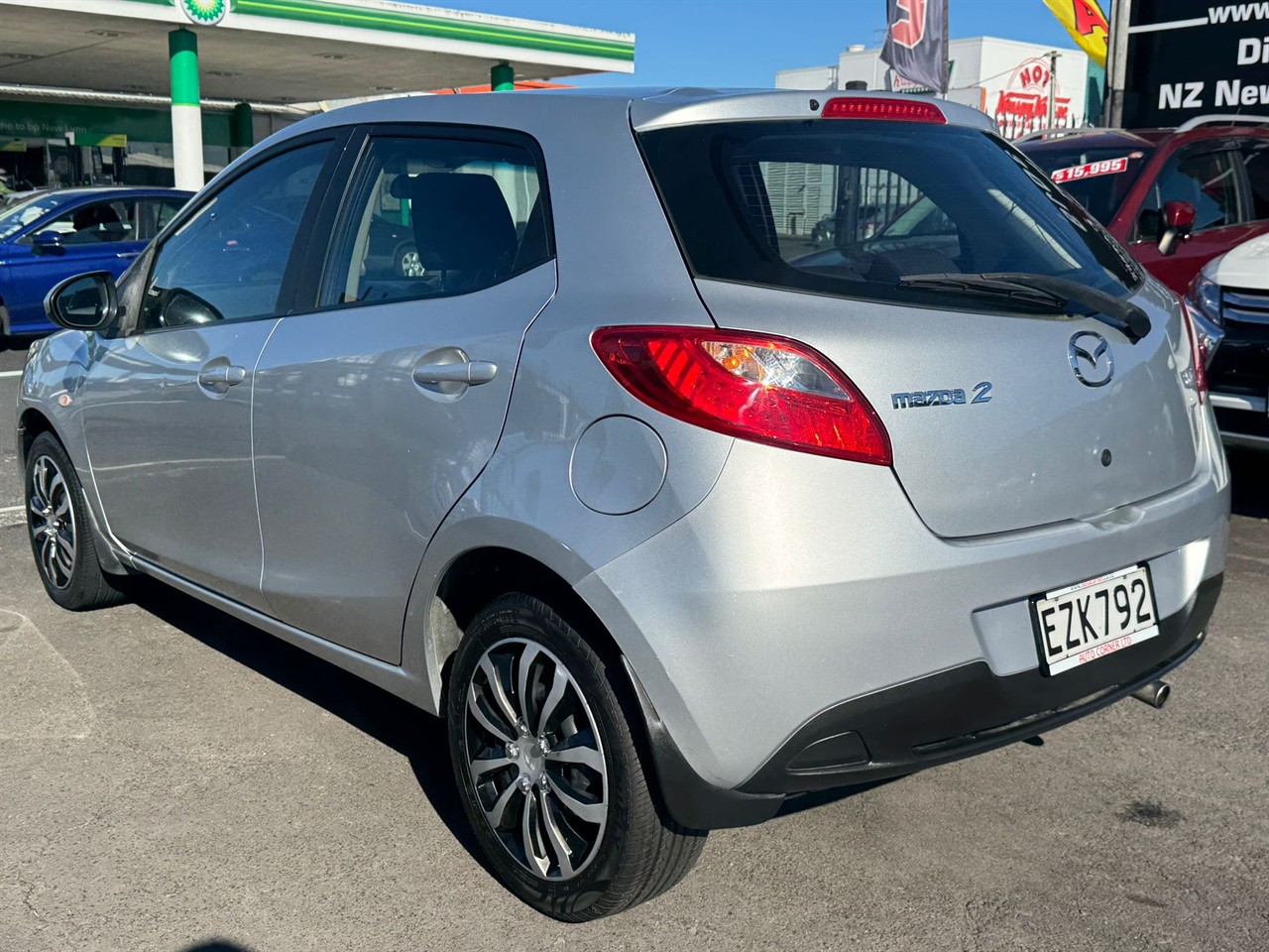 2009 Mazda 2 thumbnail