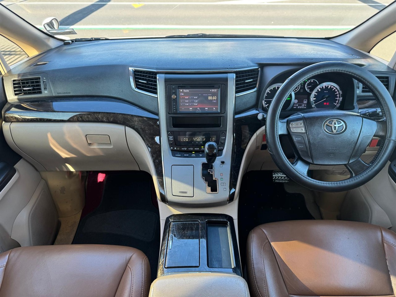 2014 Toyota VELLFIRE thumbnail