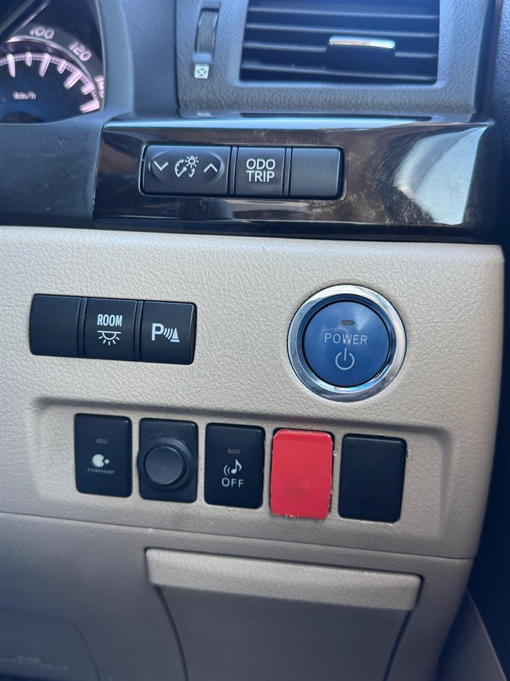 2014 Toyota VELLFIRE thumbnail