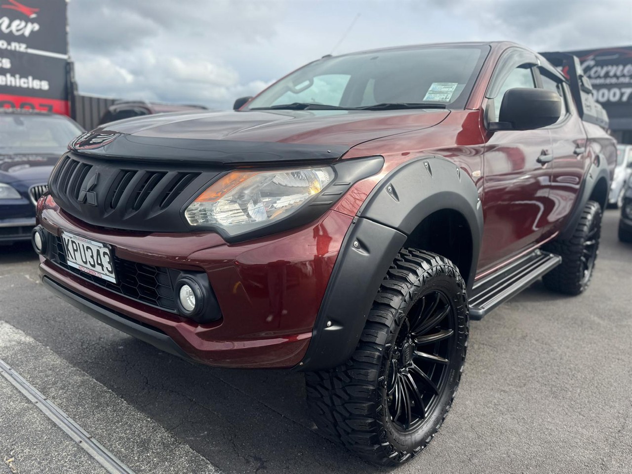 2017 Mitsubishi Triton thumbnail