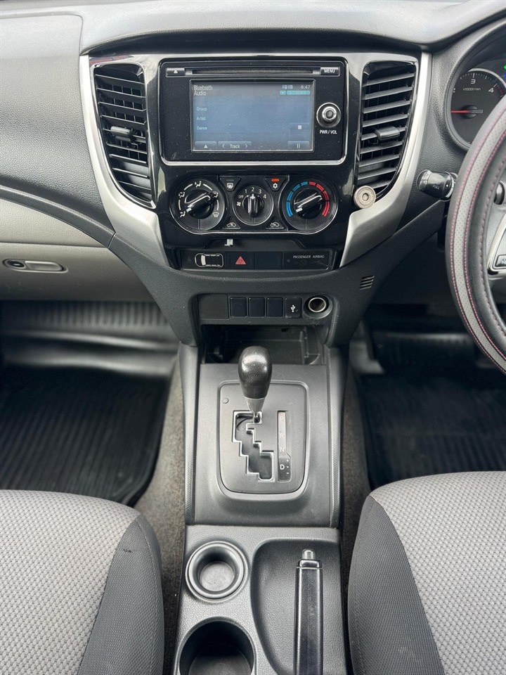 2017 Mitsubishi Triton thumbnail