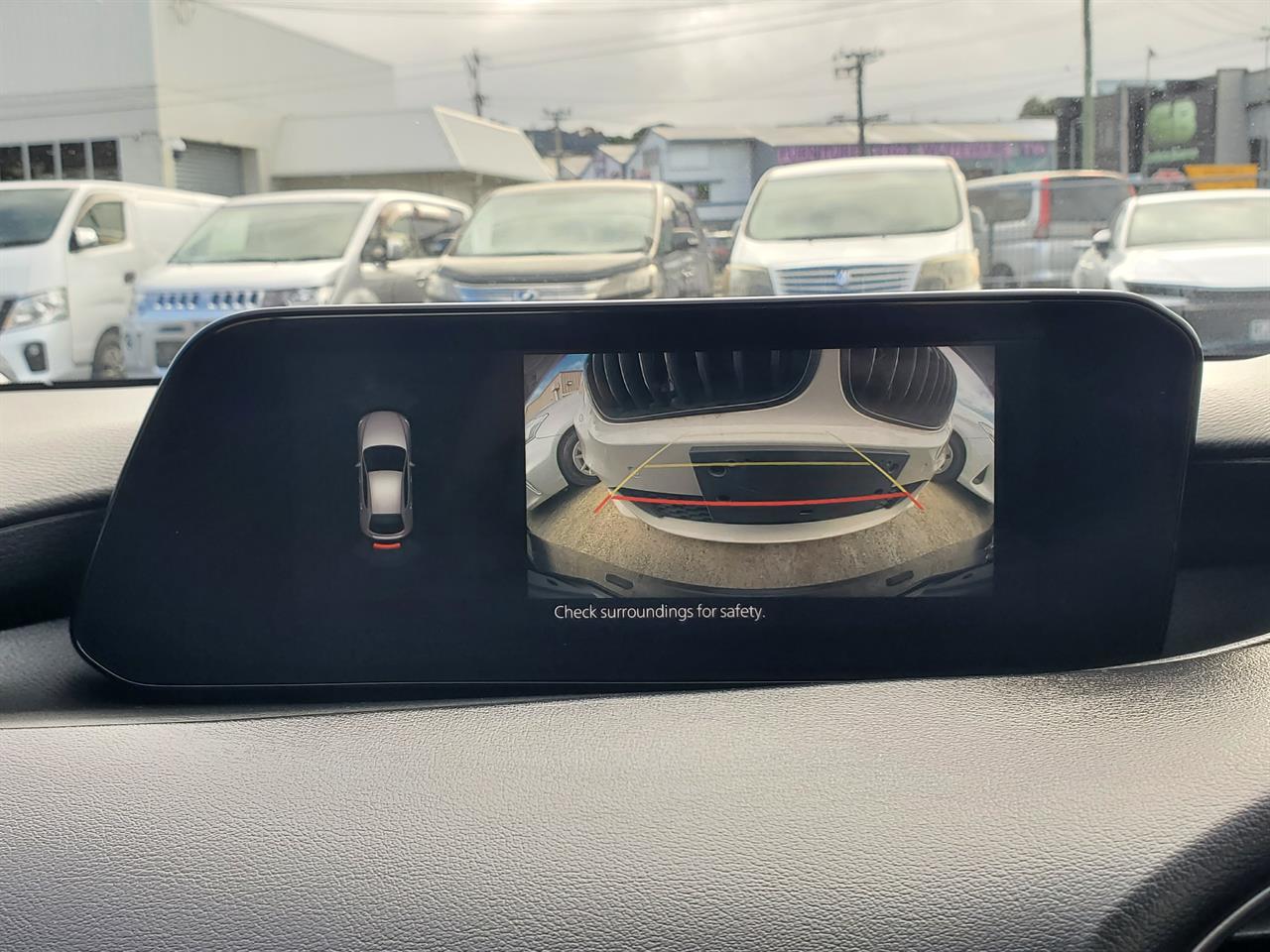 2023 Mazda 3 thumbnail
