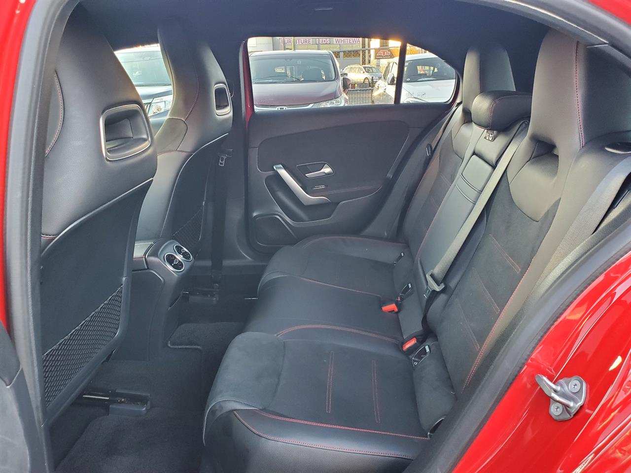 2019 Mercedes-Benz A180 thumbnail