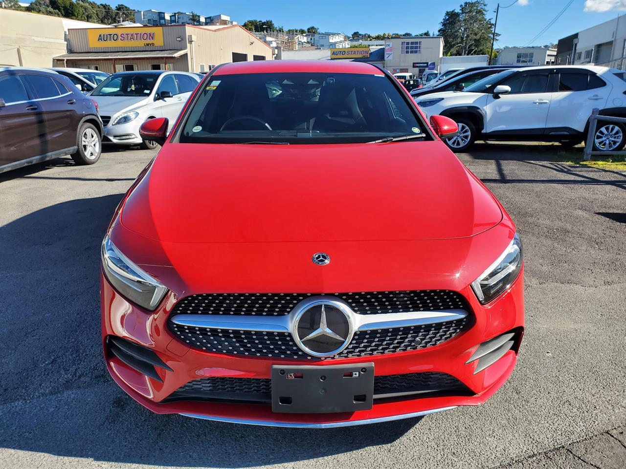 2019 Mercedes-Benz A180 thumbnail