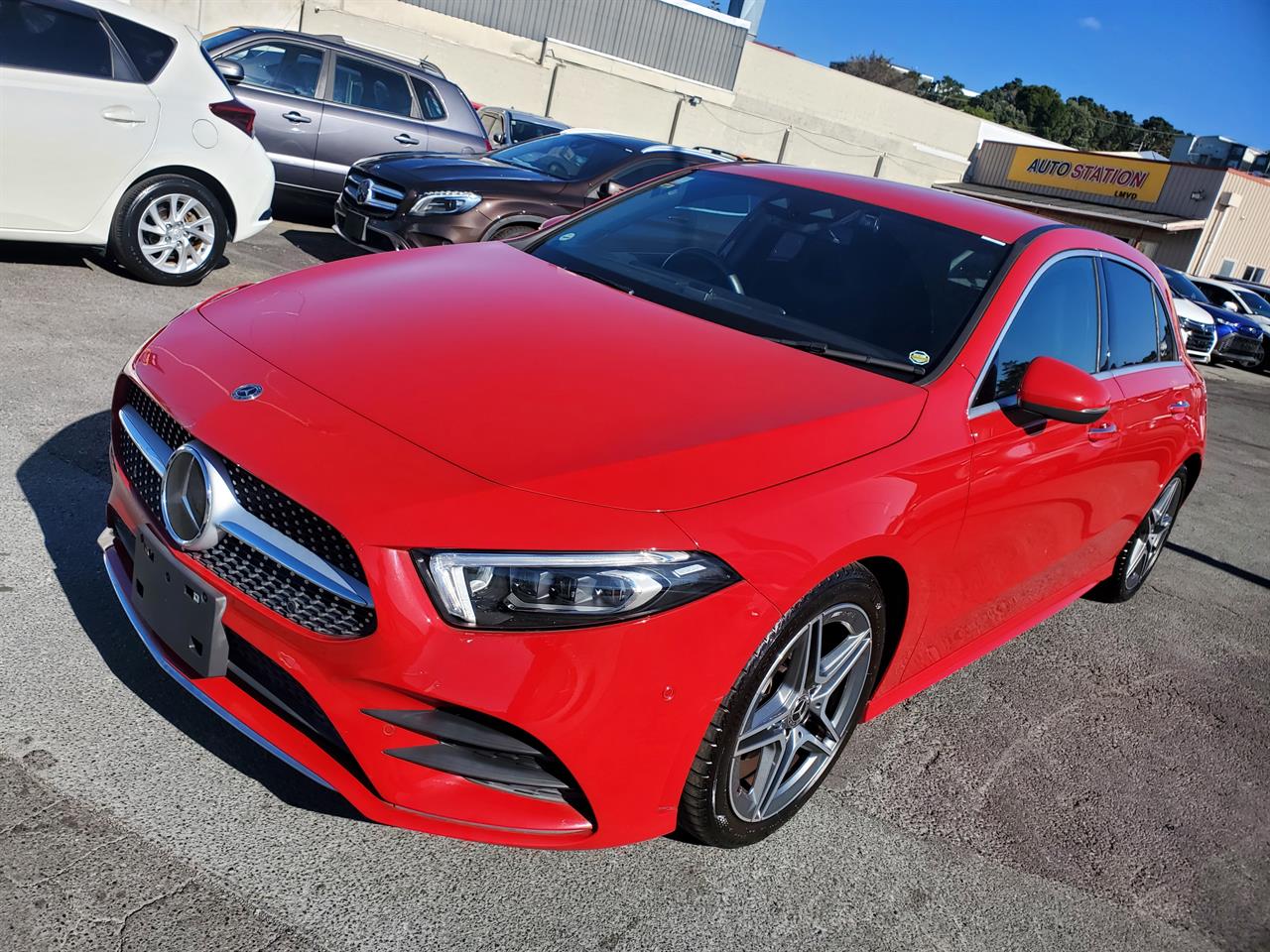 2019 Mercedes-Benz A180 thumbnail