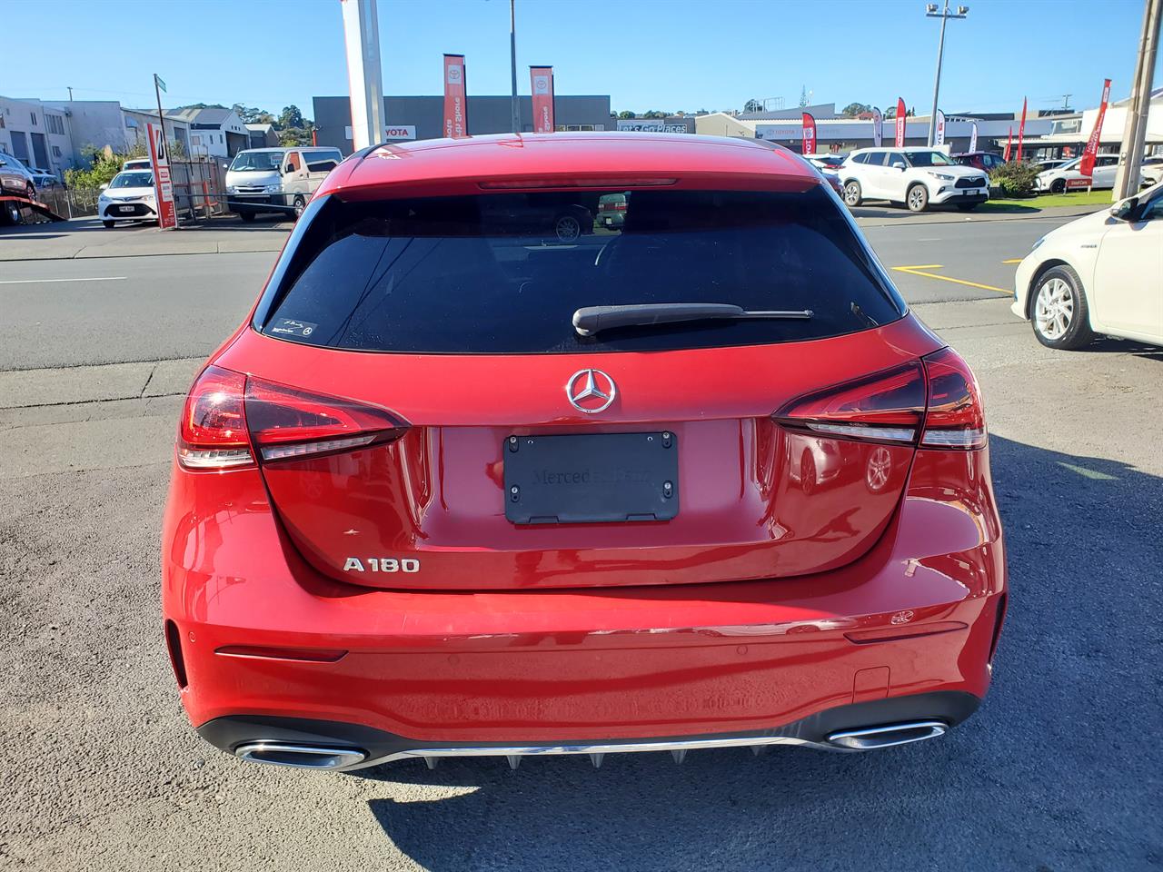 2019 Mercedes-Benz A180 thumbnail