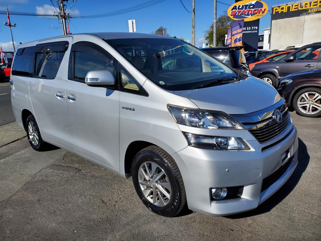 2012 Toyota Vellfire thumbnail