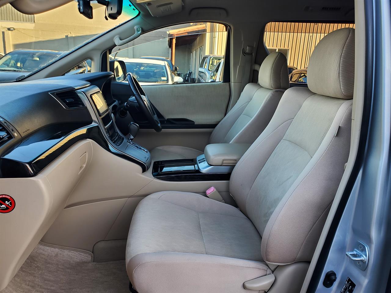 2012 Toyota Vellfire thumbnail