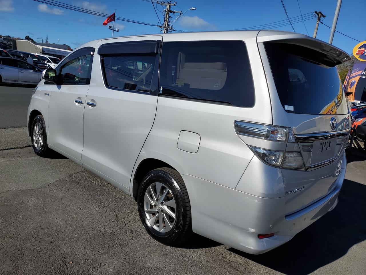 2012 Toyota Vellfire thumbnail