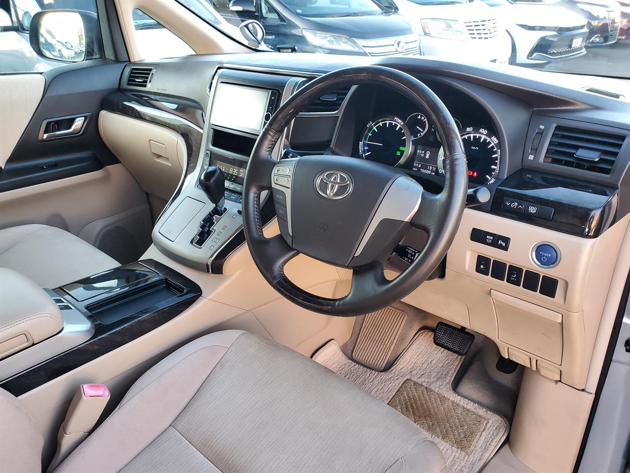 2012 Toyota Vellfire thumbnail