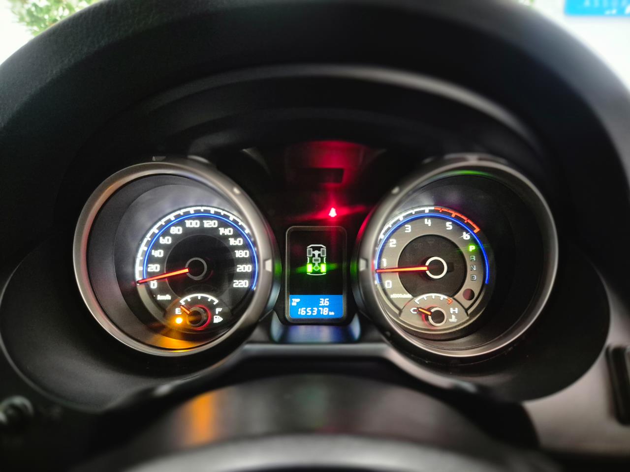 2011 Mitsubishi Pajero thumbnail