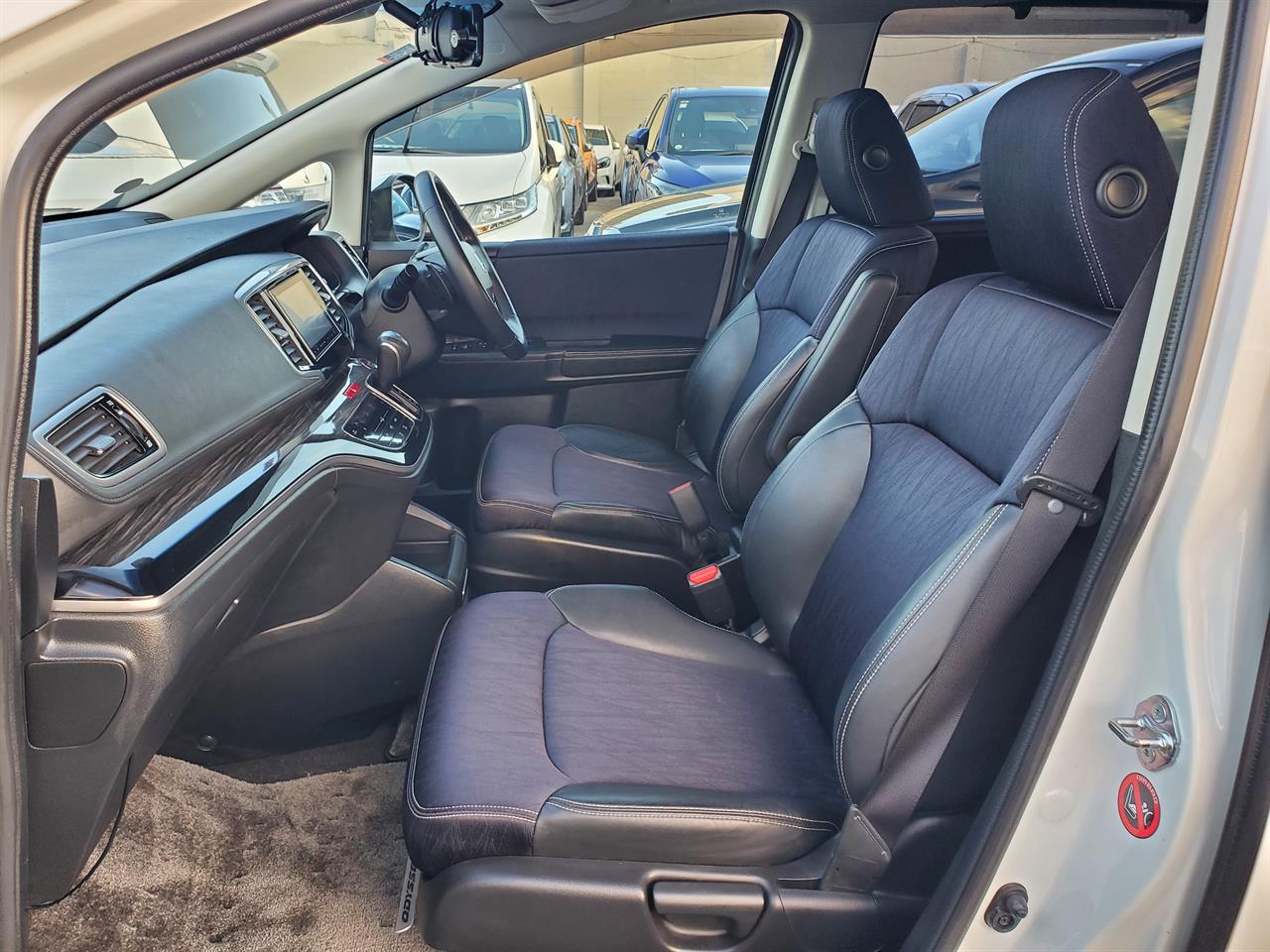 2015 Honda Odyssey thumbnail