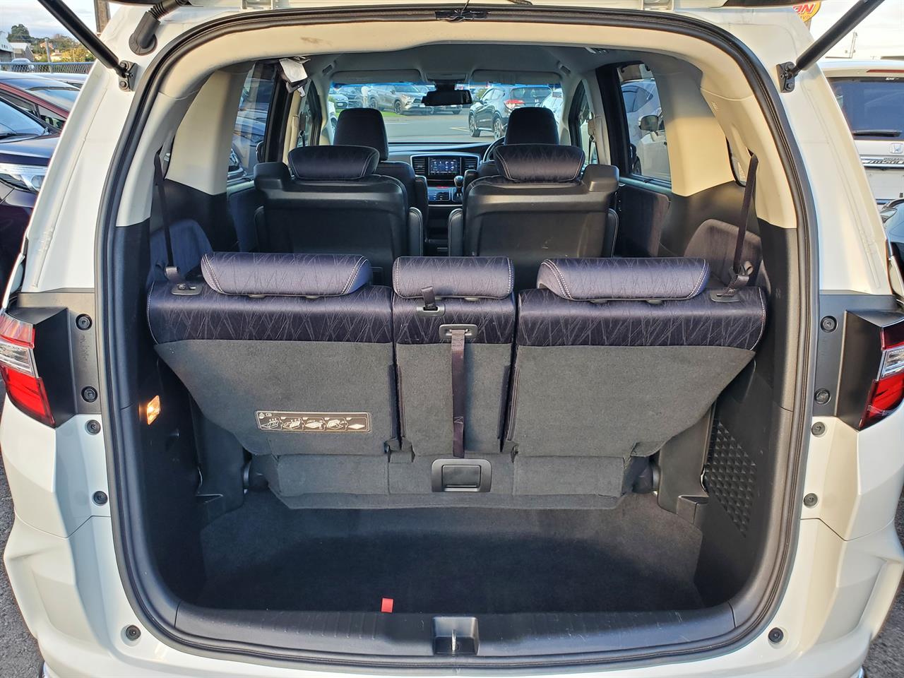 2015 Honda Odyssey thumbnail
